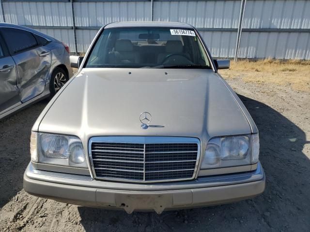 1995 Mercedes-Benz E 320 Base