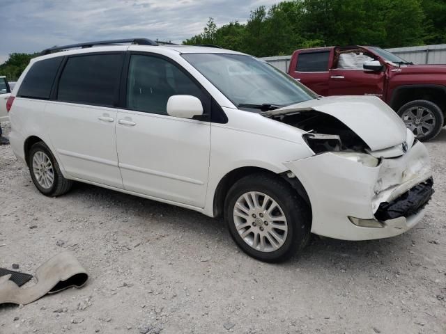 2010 Toyota Sienna XLE