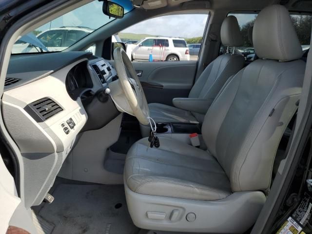 2014 Toyota Sienna XLE