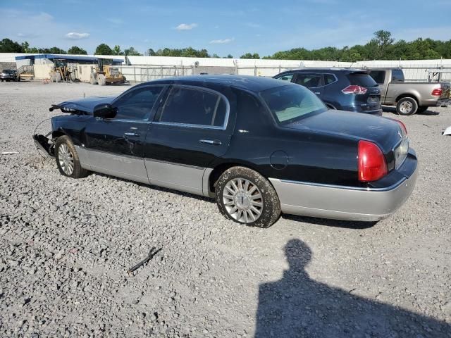 2003 Lincoln Town Car Signature