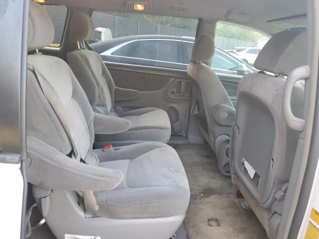 2008 Toyota Sienna CE