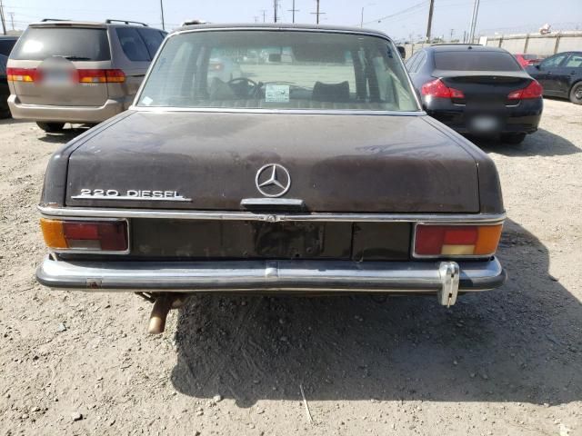 1972 Mercedes-Benz 220