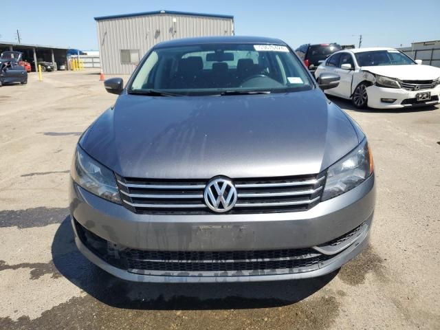 2014 Volkswagen Passat SE