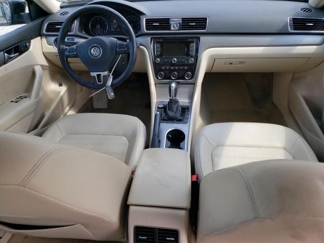 2015 Volkswagen Passat SE