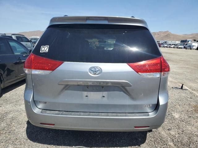 2013 Toyota Sienna XLE