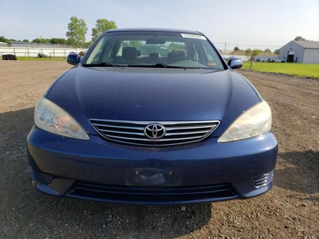 2005 Toyota Camry LE