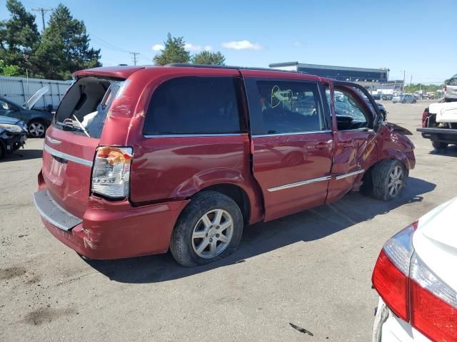 2012 Chrysler Town & Country Touring L