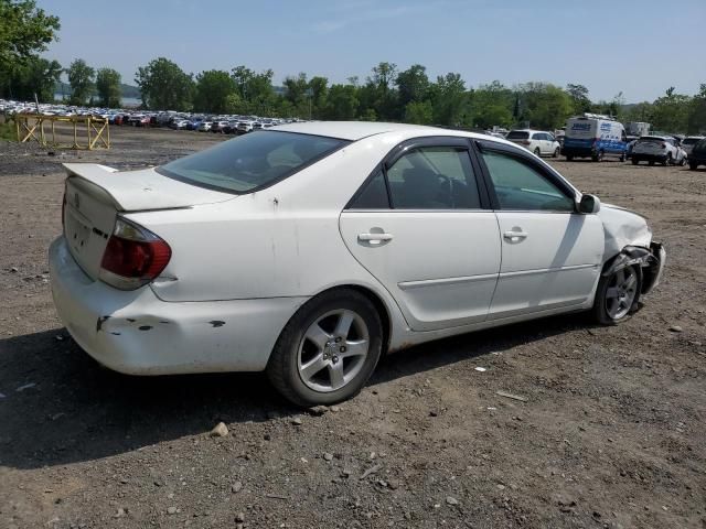 2005 Toyota Camry LE