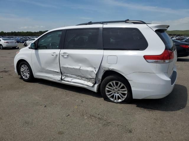 2014 Toyota Sienna XLE