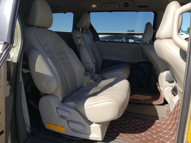 2012 Toyota Sienna XLE