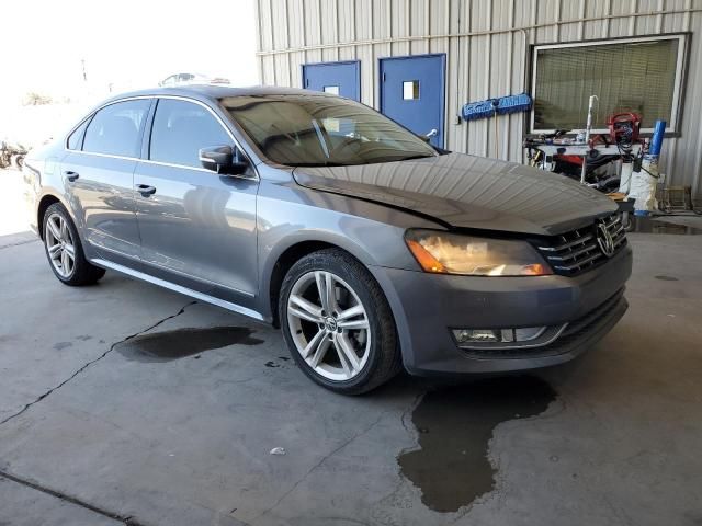 2013 Volkswagen Passat SEL