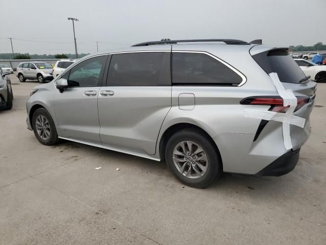 2021 Toyota Sienna LE