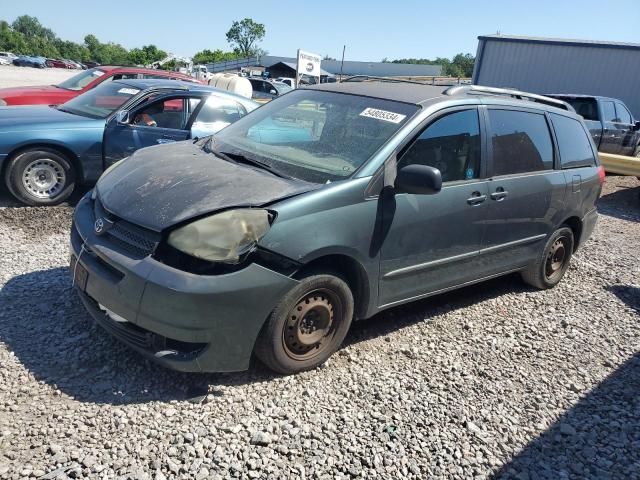 2004 Toyota Sienna CE