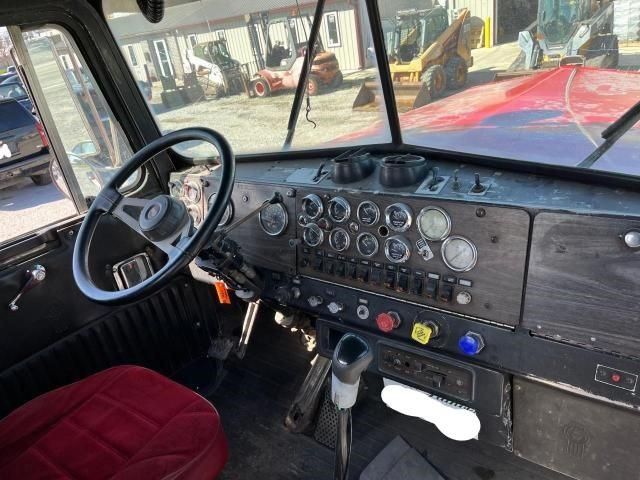 1986 Kenworth Construction T600