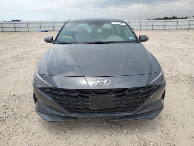 2023 Hyundai Elantra SE