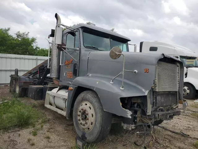 2001 Freightliner Conventional FLD120