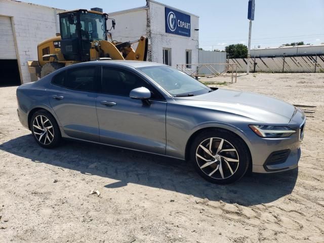 2019 Volvo S60 T6 Momentum