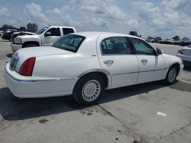 2001 Lincoln Town Car Executive