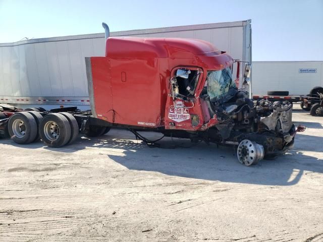 2007 Freightliner Conventional Columbia