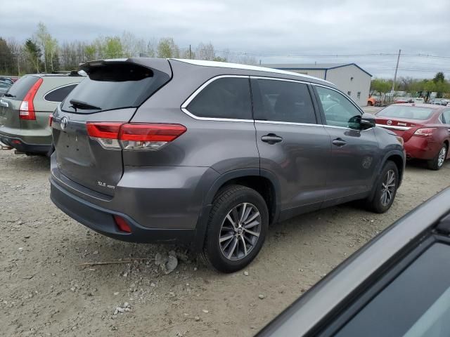 2019 Toyota Highlander SE