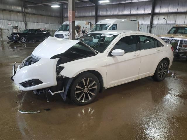 2013 Chrysler 200 Touring