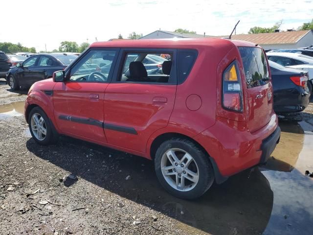 2010 KIA Soul +