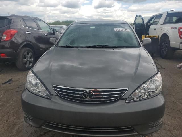 2005 Toyota Camry LE