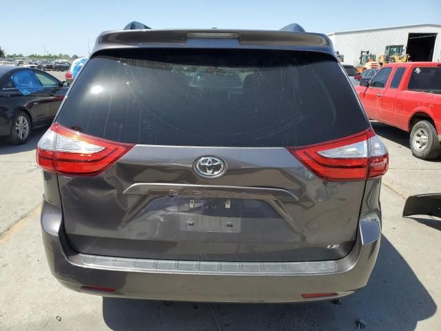 2016 Toyota Sienna LE