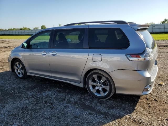 2013 Toyota Sienna Sport