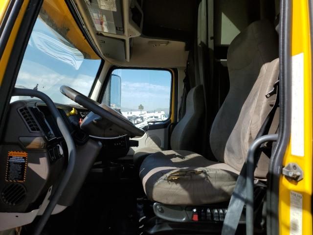 2016 Volvo VN VNL