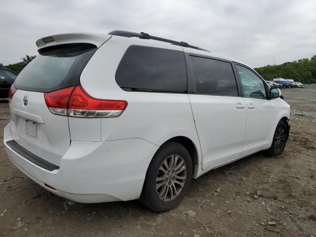 2014 Toyota Sienna XLE