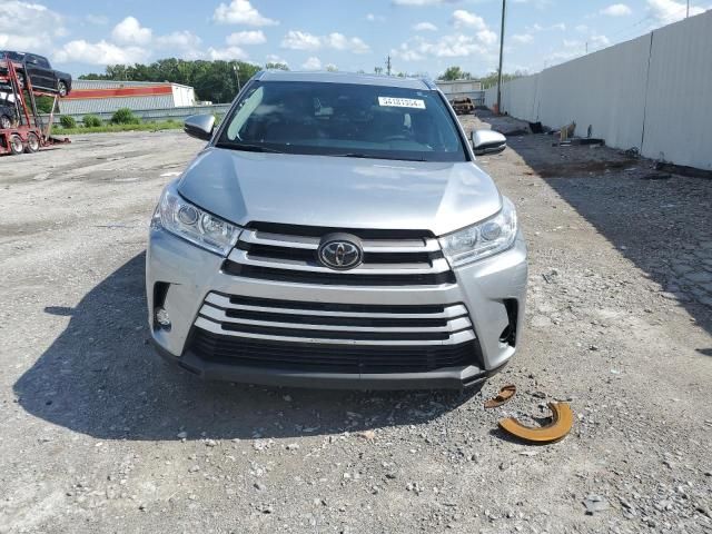 2019 Toyota Highlander SE