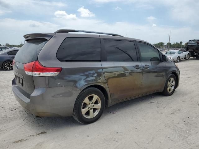 2013 Toyota Sienna LE