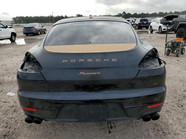 2016 Porsche Panamera 2