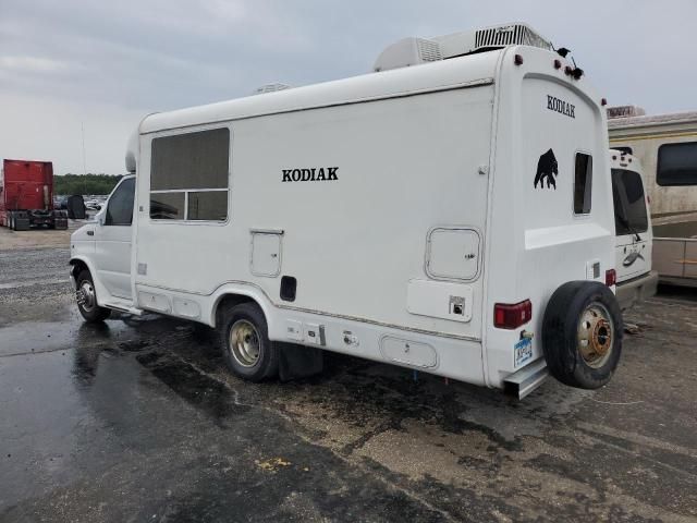 2001 Ford Econoline E350 Super Duty Cutaway Van