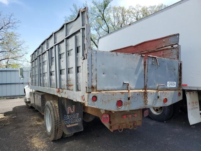 2001 International 4000 4700