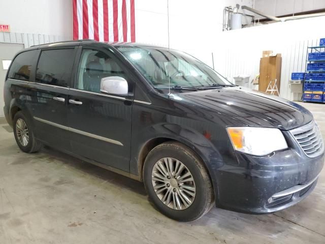 2013 Chrysler Town & Country Touring L