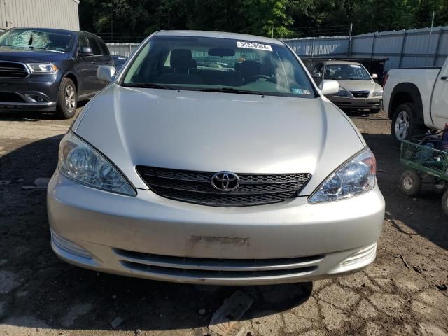 2004 Toyota Camry LE