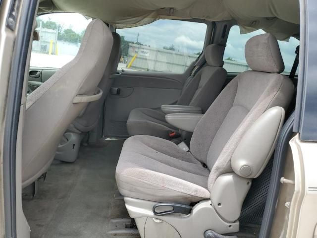 2003 Chrysler Town & Country