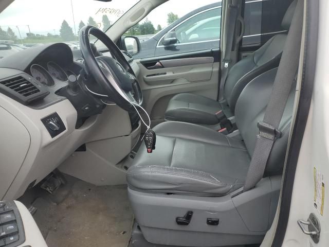 2011 Volkswagen Routan SE