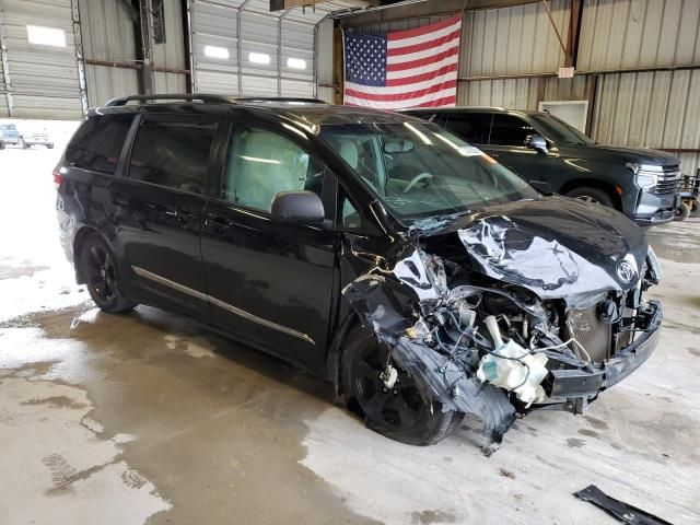 2013 Toyota Sienna LE