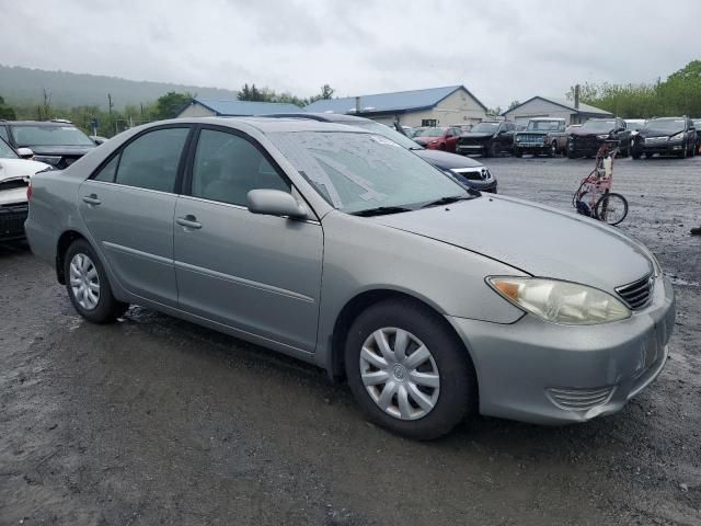 2005 Toyota Camry LE