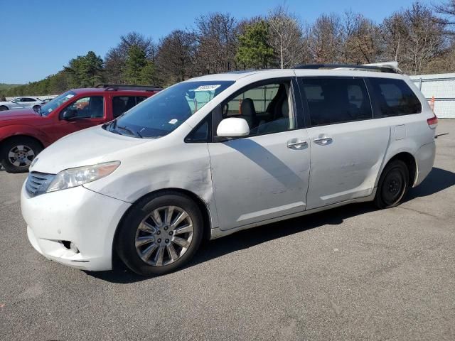 2012 Toyota Sienna XLE