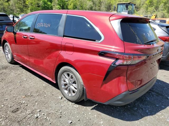 2021 Toyota Sienna XLE