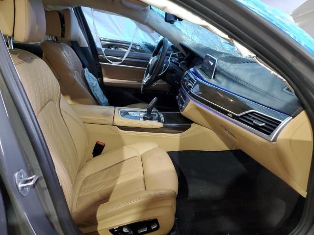 2022 BMW 750 XI