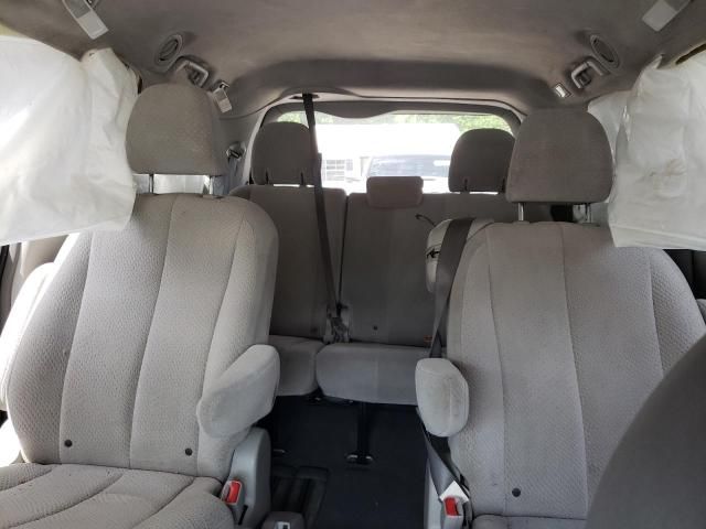 2011 Toyota Sienna LE