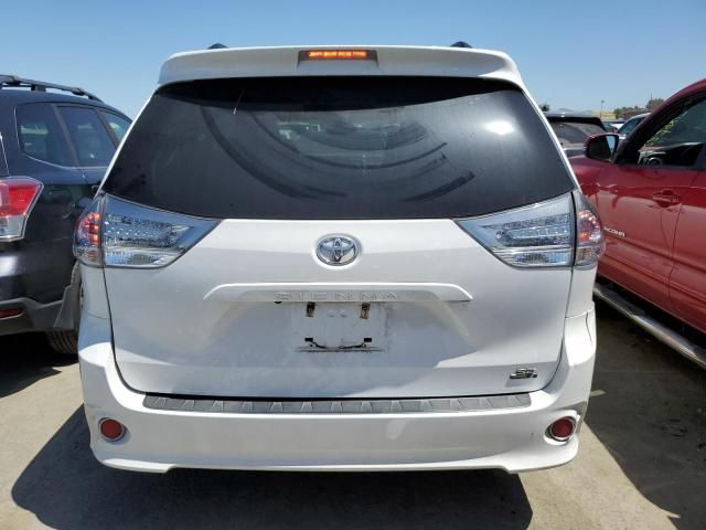 2017 Toyota Sienna SE