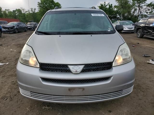 2005 Toyota Sienna LE