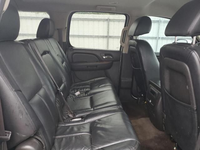 2011 Chevrolet Suburban C1500  LS