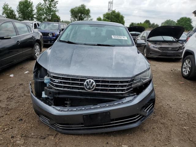 2016 Volkswagen Passat S